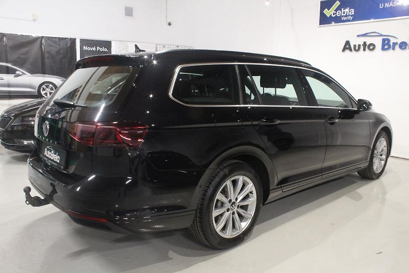 Volkswagen Passat (2020) 2.0TDI DSG Display Matrix - fotka 13 z 36