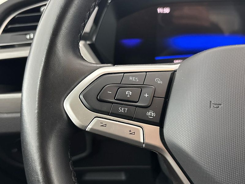Volkswagen Touran Comfortline DSG - fotka 23 z 29