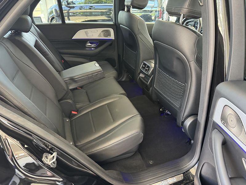 Mercedes-Benz GLE (2023) 580 4MATIC AMG PANORAMA VZDUCH - fotka 29 z 46