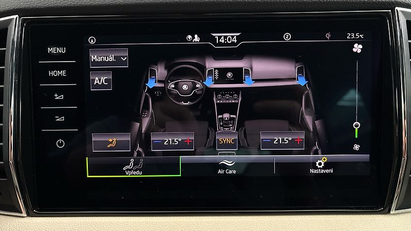 Škoda Karoq 2.0 TDI DSG Style - fotka 25 z 26