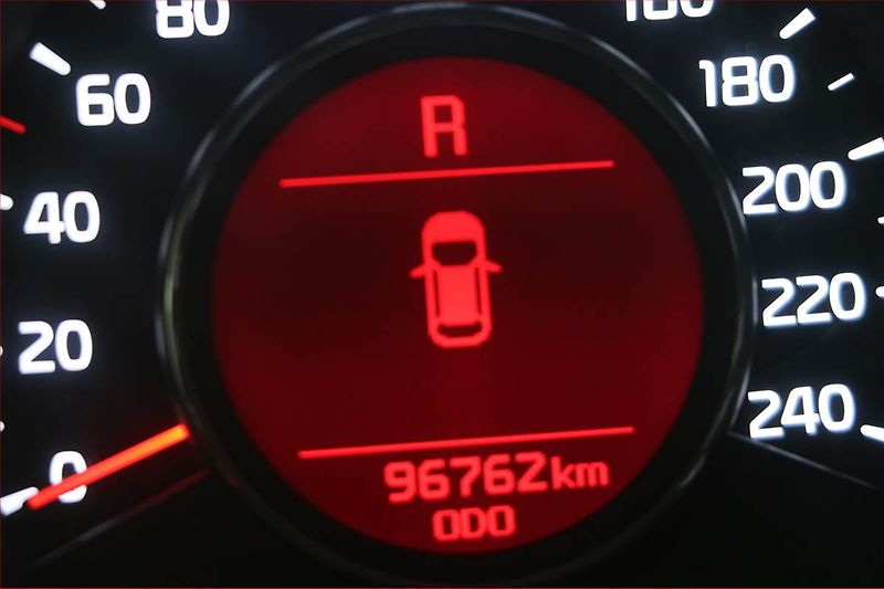 Kia Ceed (2014) 1.6 GDI, Automat, Serv.kniha - fotka 15 z 19