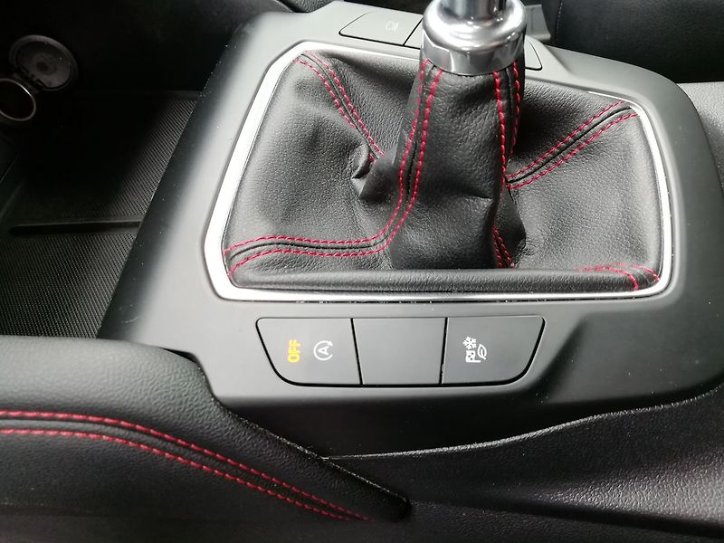 Ford Kuga 1,5 EcoBoost ST-Line 110 kW - fotka 16 z 19