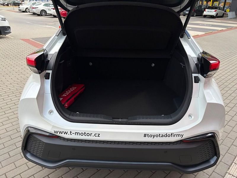 Toyota C-HR 2.0 PHEV Executive - fotka 17 z 21