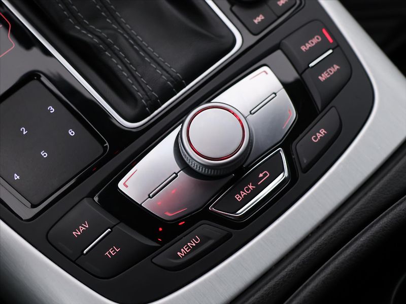 Audi A6 3,0 TDI quattro S-line Aut. - fotka 22 z 31