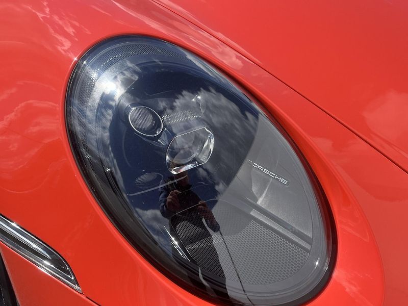 Porsche 911 (2021) GT3 - fotka 9 z 26