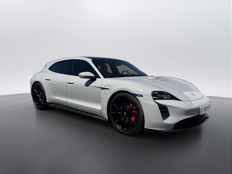 Porsche Taycan GTS - fotka 7 z 27
