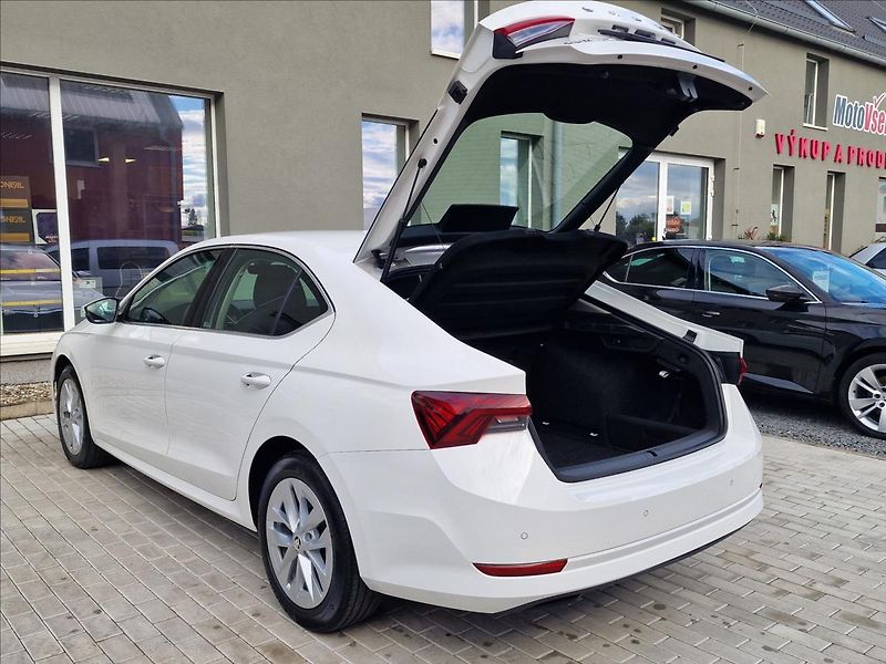 Škoda Octavia 2.0TDI DSG Style,ČR,1.Majitel - fotka 42 z 50