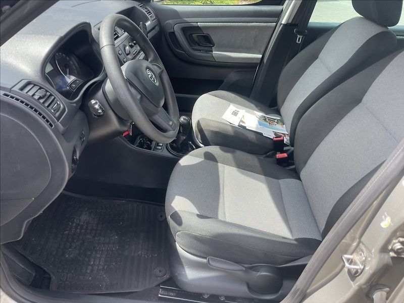 Škoda Roomster 1,2 TSi 63kw Ambiente Klima ES - fotka 7 z 27