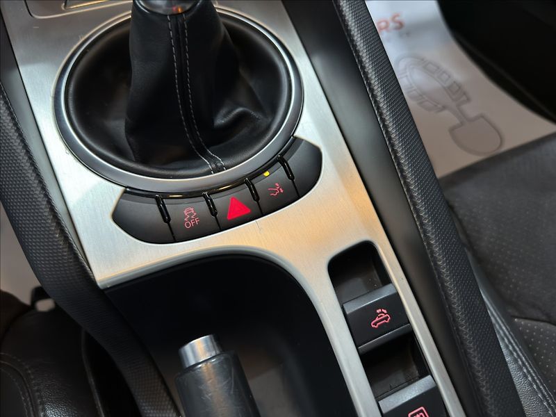 Audi TT 2,0   T211HP FL 3xS-LINE TOP - fotka 13 z 29