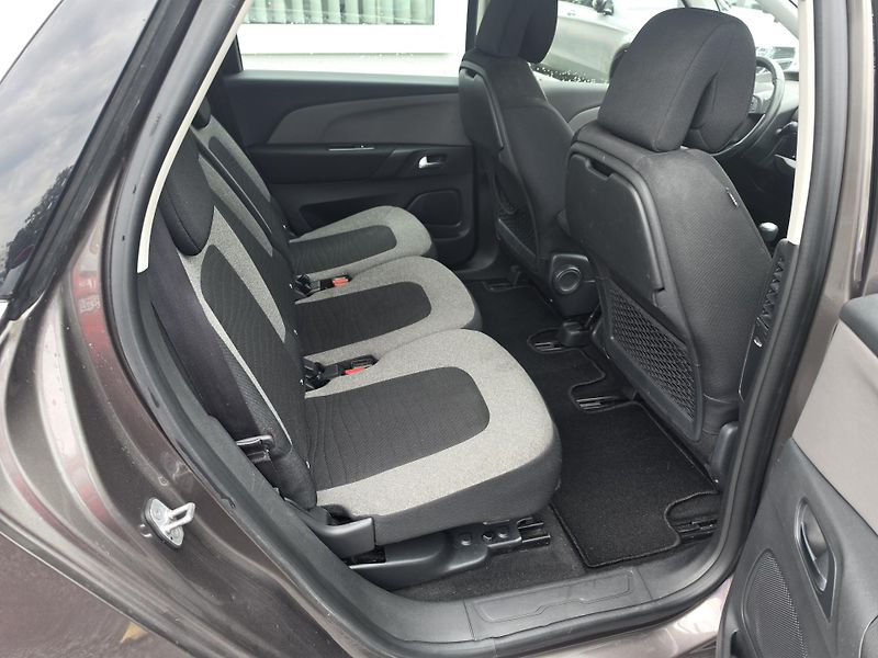 Citroën C4 Picasso 1.2 TCE TZ Masáž  - fotka 17 z 18