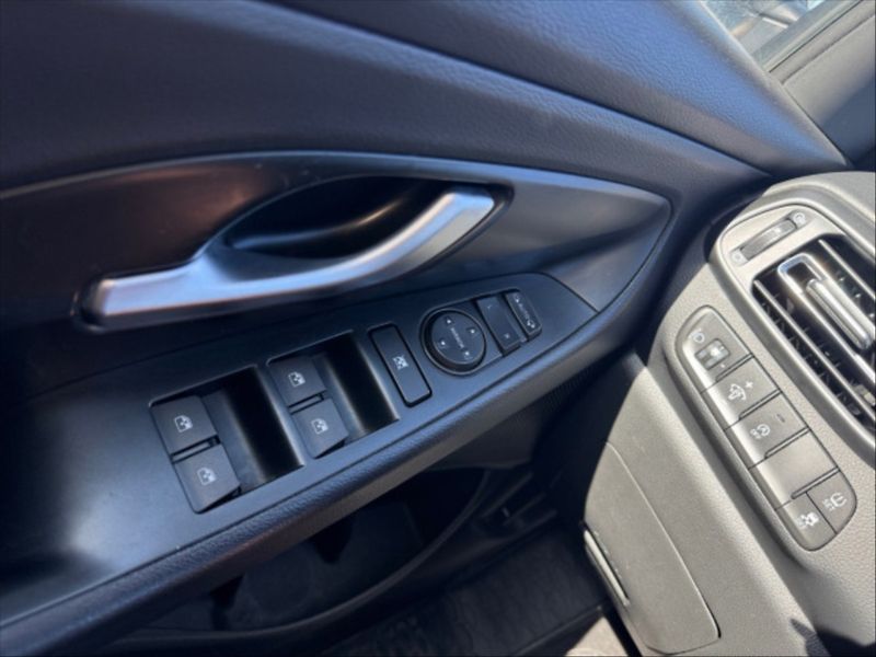 Hyundai i30 1,5 T-GDI Smart 5d - fotka 10 z 10
