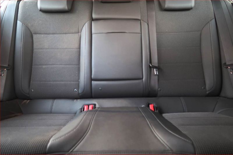 Opel Insignia (2010) 2.0 CDTI, po STK - fotka 10 z 12