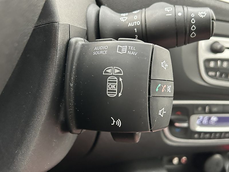 Renault Scénic 1.4 16v Dynamique - fotka 22 z 30