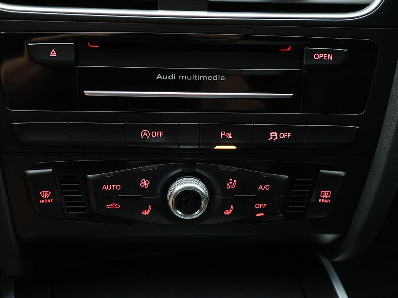 Audi A5 3,0 TDI quattro S-Line 1.Maj - fotka 26 z 36