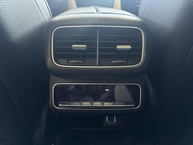 Mercedes-Benz GLE AMG 400 dMATIC - fotka 26 z 44