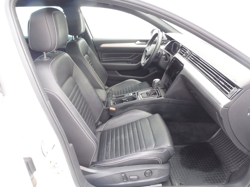 Volkswagen Passat (2022) Elegance 2,0 TDI 147kW DSG 4MO - fotka 9 z 30