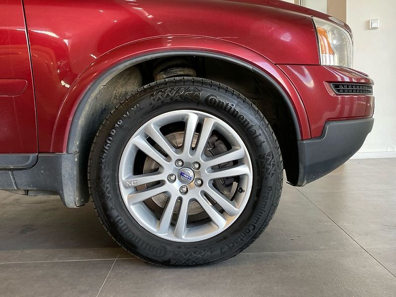 Volvo XC90 D5 AWD SUMMUM - fotka 25 z 26