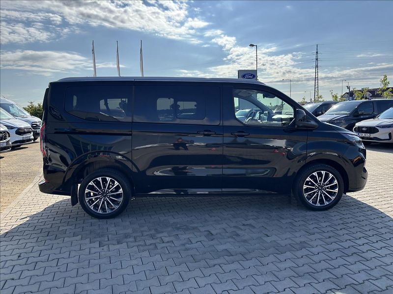 Ford Tourneo Custom 2,0 125kW Titanium X AWD L1 - fotka 6 z 49