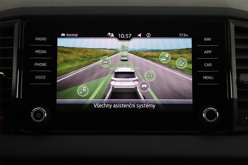 Škoda Karoq (2025) 1.5 TSI, SPORTLINE, AUTOMAT - fotka 15 z 24
