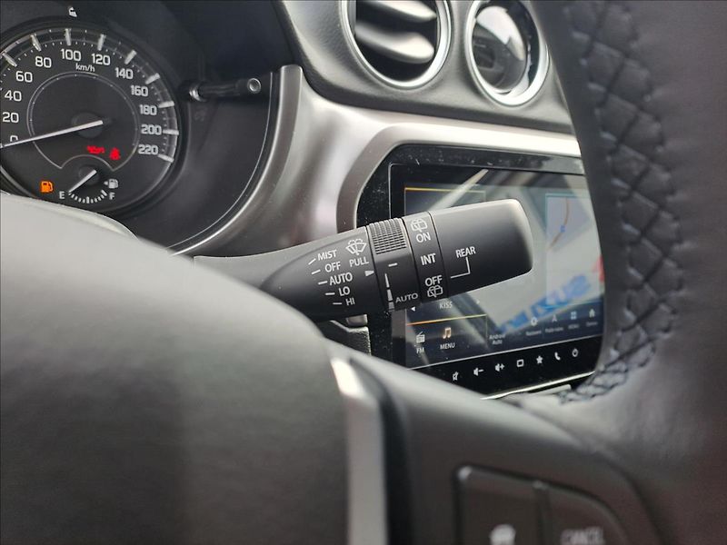 Suzuki Vitara (2026) 1,4 BoosterJet Premium - fotka 15 z 21