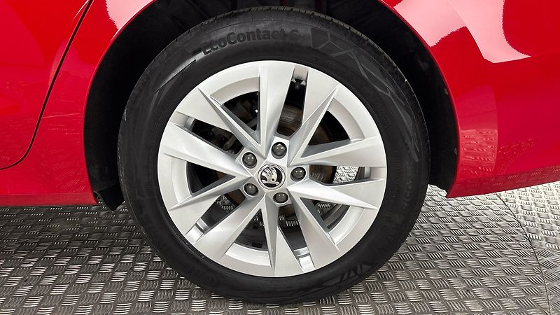Škoda Octavia 1.5 TSI Style - fotka 19 z 26