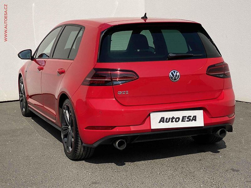 Volkswagen Golf (2018) 2.0 TSi, GTi, DSG, LED - fotka 6 z 20
