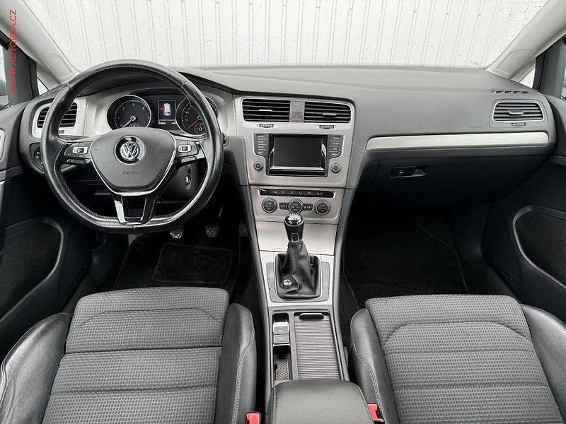 Volkswagen Golf (2015) 1.6TDi, ČR, Comfortline - fotka 8 z 16