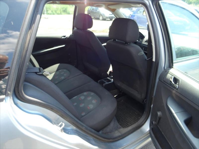 Škoda Fabia 1,4 - fotka 12 z 23