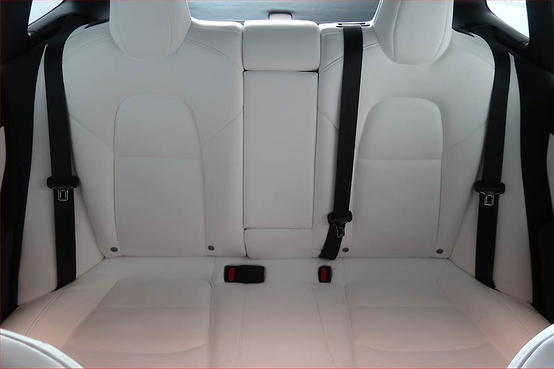Tesla Model 3 (2020) Long Range 4WD 74kWh - fotka 10 z 22