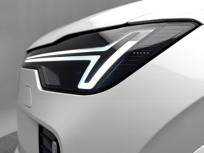 Volvo XC90 (2026) T8 AWD Plug-in BRIGHT PLUS 7m - fotka 17 z 25