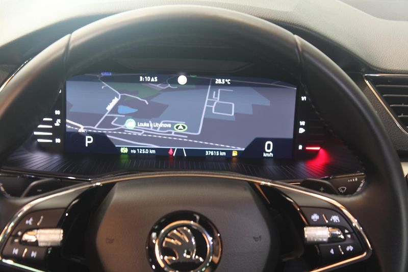 Škoda Superb (2023) 2.0TDI DSG Matrix Display - fotka 35 z 35