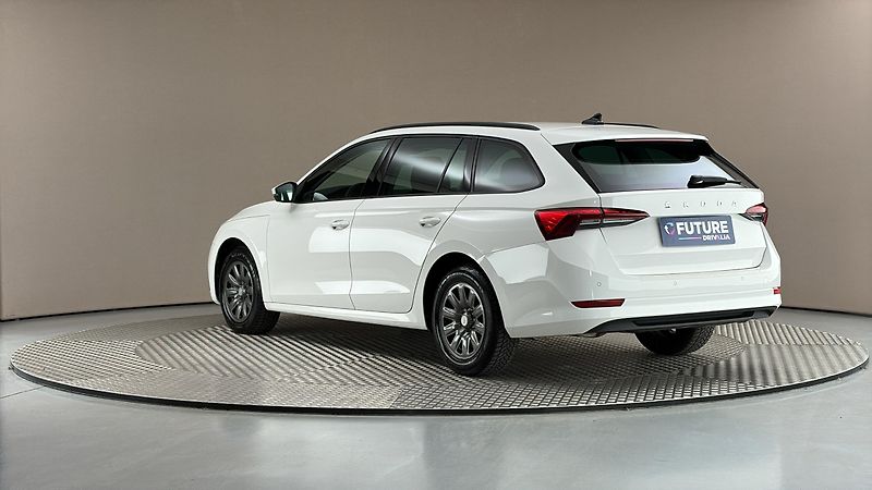 Škoda Octavia 2.0 TDI Ambition Combi - fotka 2 z 27