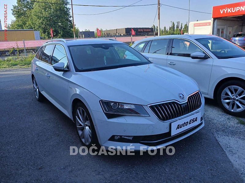 Škoda Superb (2018) 2.0 TDi, ČR, L&K, DSG7, kůže - fotka 1 z 3