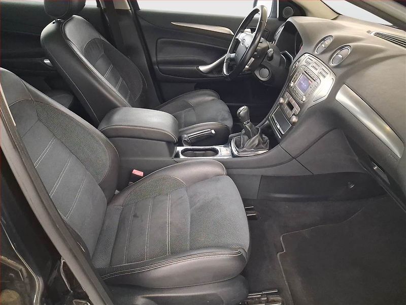 Ford Mondeo (2008) Titanium 2.0 16V, po STK - fotka 9 z 17