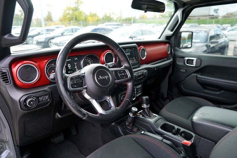 Jeep Wrangler 3.6i V6/Rubicon/4x4/AT - fotka 25 z 53