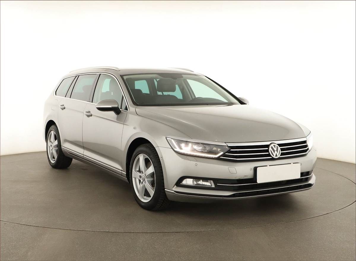 Volkswagen Passat Highline 2.0 TDI, Navi