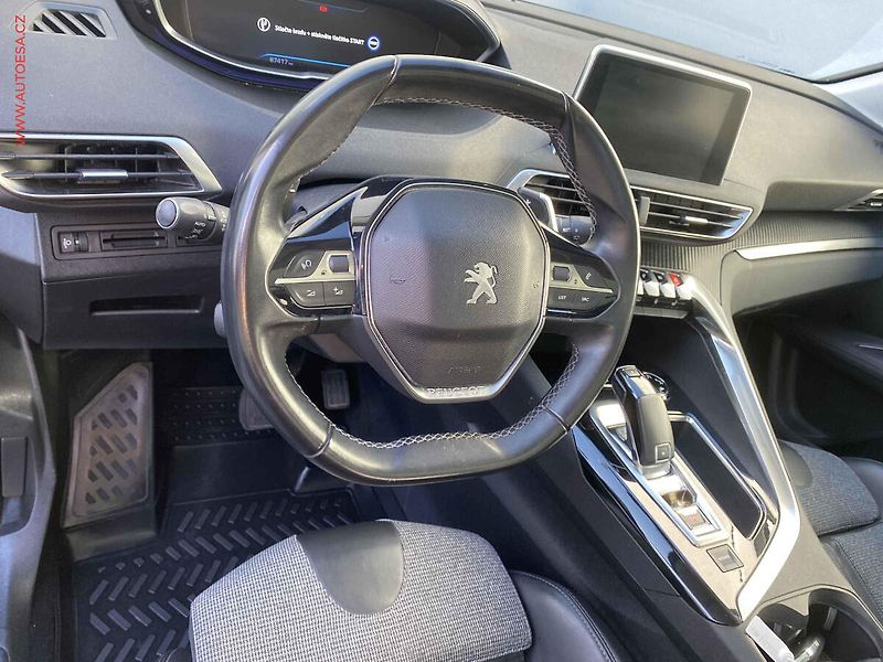 Peugeot 3008 (2017) 1.2 PT, Allure, AT, TZ - fotka 13 z 19