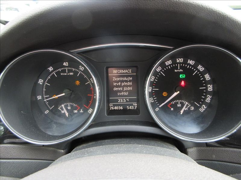 Škoda Superb 2,0 TSi 147Kw, L&K, Tažné, Hav - fotka 19 z 33