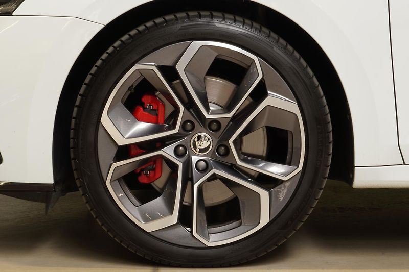 Škoda Octavia RS,2.0TSI,1.MAJ,ČR,NEZ.TOPENÍ - fotka 12 z 38