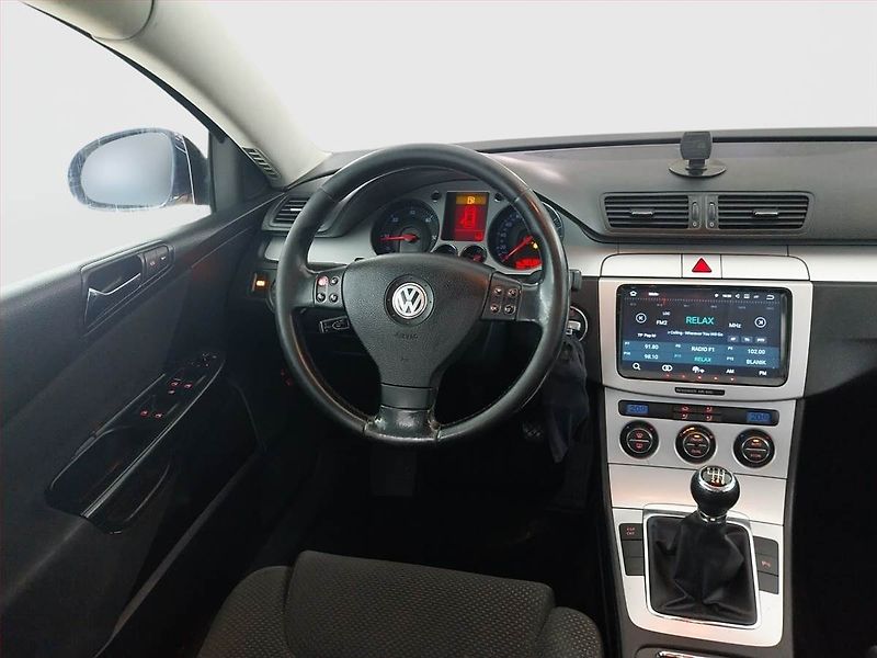 Volkswagen Passat (2006) Comfortline 1.9 TDI, po STK - fotka 7 z 18