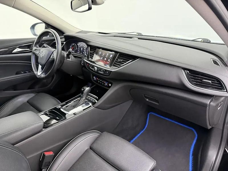 Opel Insignia 1.5T 121kW Aut. Innovation - fotka 4 z 15