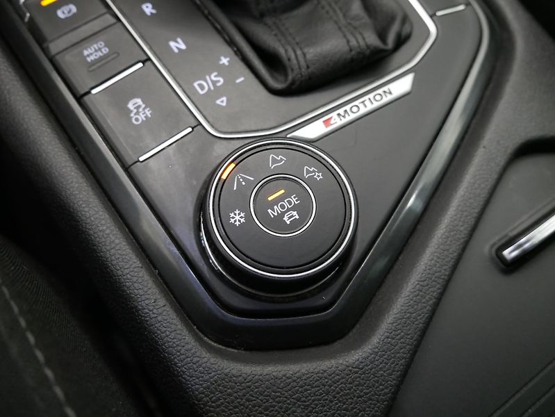 Volkswagen Tiguan - fotka 22 z 25