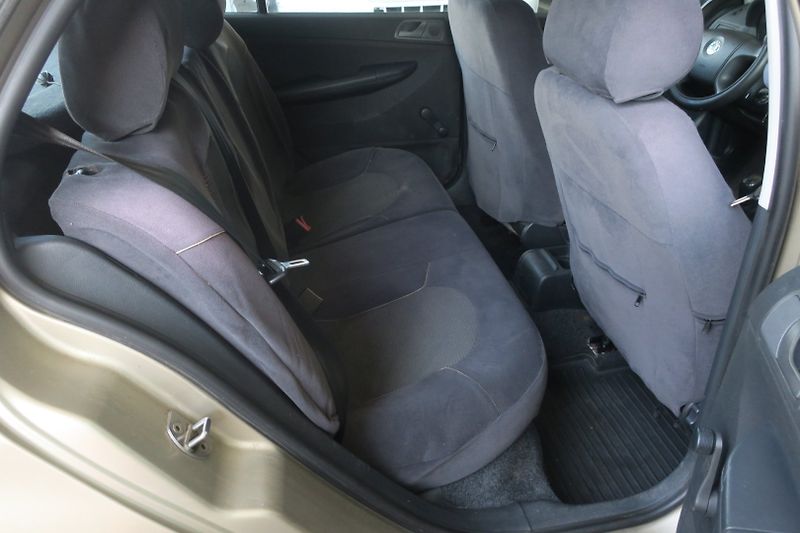 Škoda Fabia (2005) 1,2 47 kW Klima ČR STK do 7/28 - fotka 19 z 33
