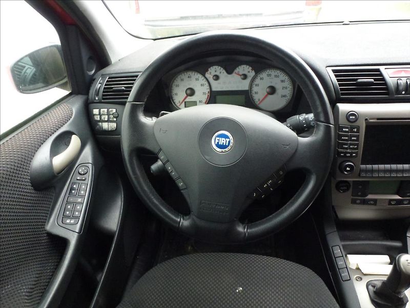 Fiat Stilo 2,4 ABARTH AUTOMAT  20V ABARTH - fotka 15 z 21