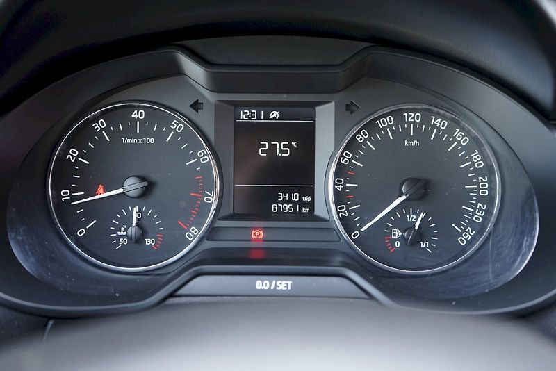 Škoda Octavia (2013) TSI 77 kW Active - fotka 11 z 21