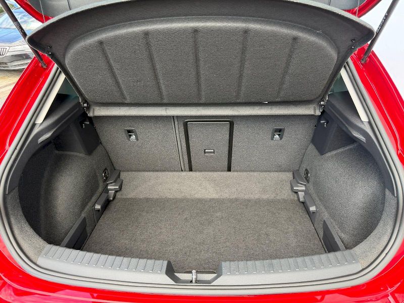 Seat Leon (2024) 1.5 TSI 110kW FR - fotka 34 z 35