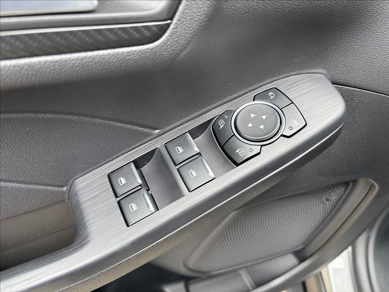 Ford Kuga 1,5 EcoBoost 111 kW ST-Line X - fotka 22 z 42