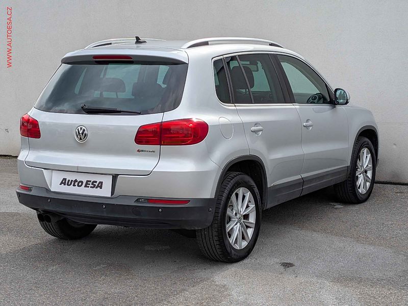 Volkswagen Tiguan (2012) 2.0TDi 4x4, DSG, navi, bixen - fotka 6 z 13
