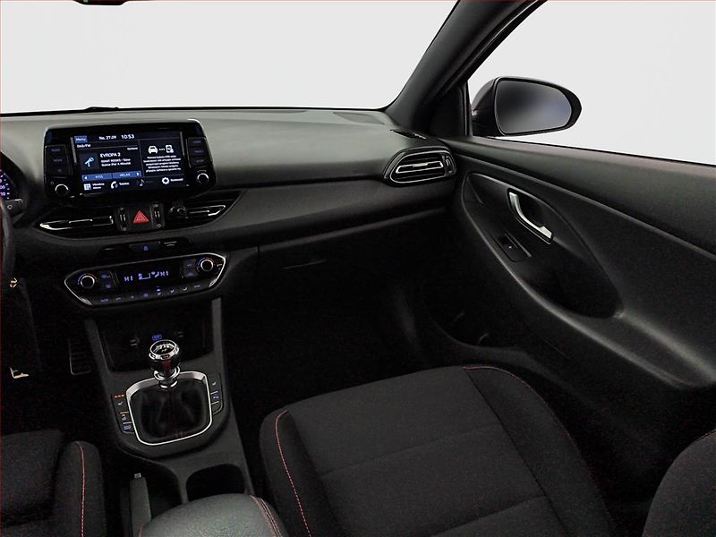 Hyundai i30 (2021) N-Line 1.6 CRDi MHEV - fotka 8 z 17