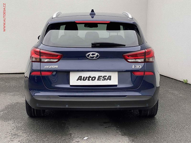 Hyundai i30 (2020) 1.4 T-GDi, 1.maj,ČR, All - fotka 5 z 19